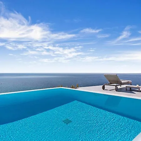 Holiday home Stunning Villa, Best Location, Private Pool, Walk To Elia Beach Patras