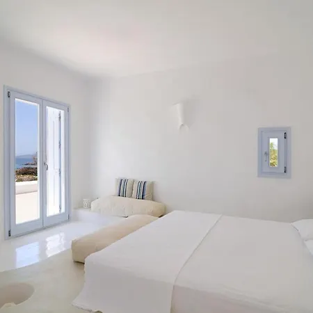 Holiday home Stunning Villa, Best Location, Private Pool, Walk To Elia Beach Patras