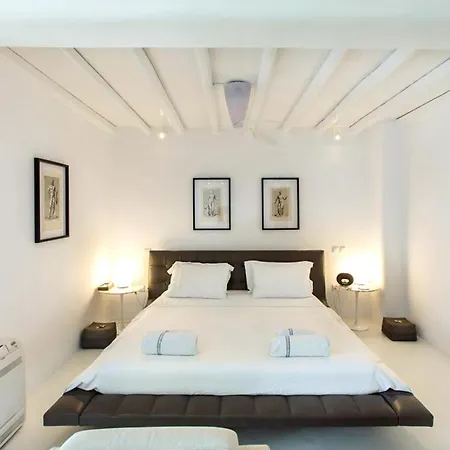 Stunning Villa, Best Location, Private Pool, Walk To Elia Beach * Patras