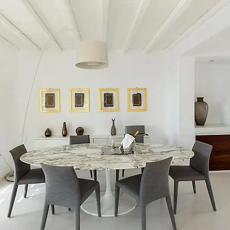 Vakantiehuis Stunning Villa, Best Location, Private Pool, Walk To Elia Beach Patras
